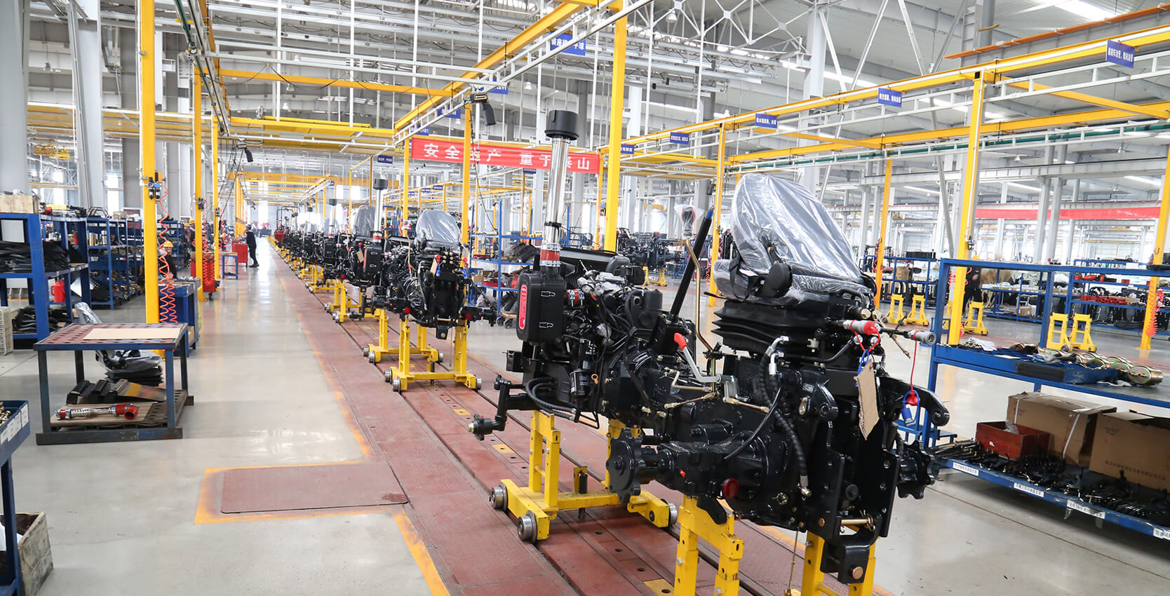 Professional Tractor Manufacturing Base